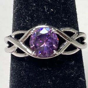 Elegant Silver Tone and Purple Center Ring Size 5